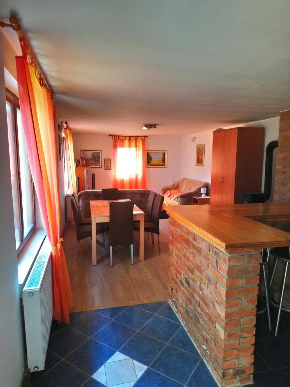 Studio Apartman Kotro Beli Manastir Exterior foto